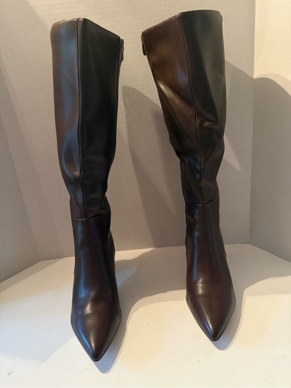 QIY Pointed-Toe Knee High Dark Brown Kitty Heel Boots Women’s 8